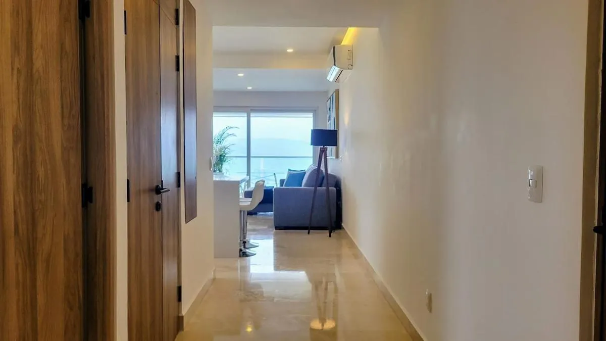 Beachfront Extra-Large 1-Bedroom Free Breakfast Puerto Vallarta