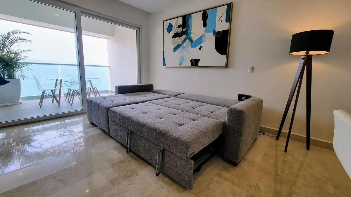 Beachfront Extra-Large 1-Bedroom Free Breakfast Puerto Vallarta